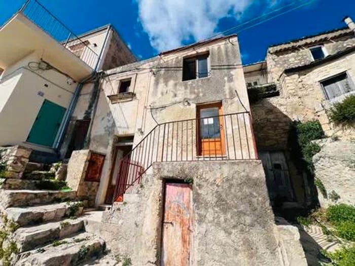 Casa trilocale in vendita in Via Pizzo, Modica Alta, Modica