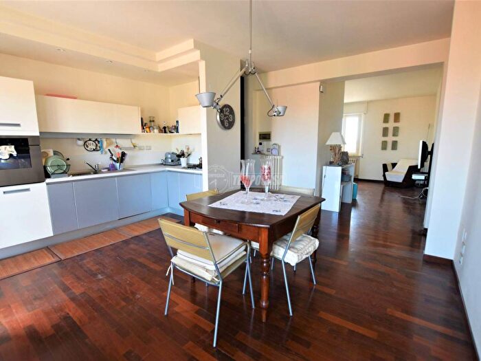 Appartamento trilocale in vendita in Via Milano, Porto San Giorgio