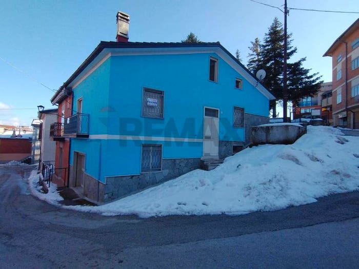 Casa con 5 locali in vendita in Via De Girolamo, Centro, Faeto