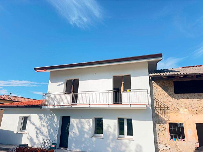 Casa quadrilocale in vendita in Via Molin Nuovo, Feletto Umberto, Tavagnacco