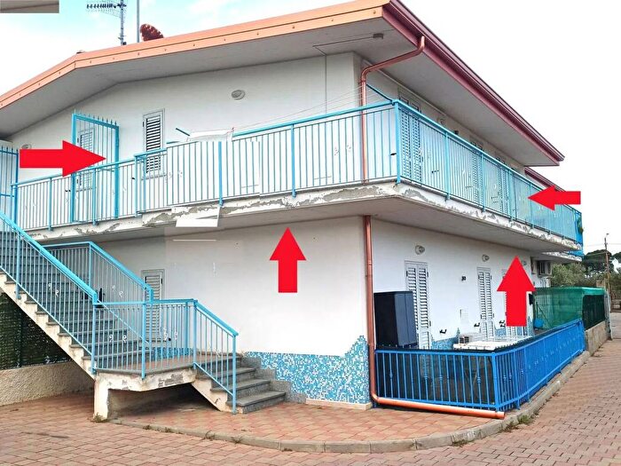 Appartamento trilocale in vendita in Via Delle Magnolie, San Sostene Marina, San Sostene