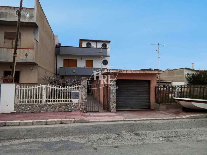 Casa con 6 locali in vendita in Centro, Bovalino