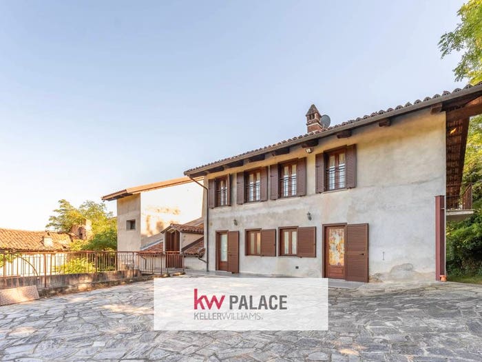 Casa con 6 locali in vendita in Strada Ardissoni, Cumiana