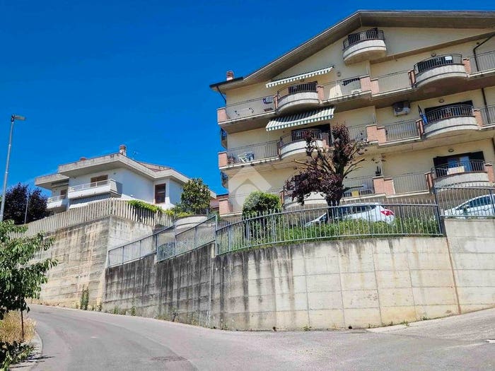 Appartamento quadrilocale in vendita in Via Palermo, Pagliare, Morro d'Oro