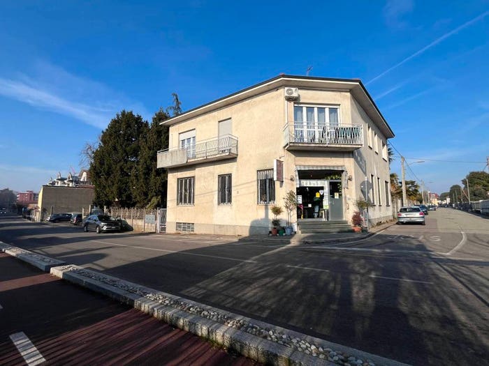 Casa con 5 locali in vendita in Via Giordano Giacchetti, Gorla Minore