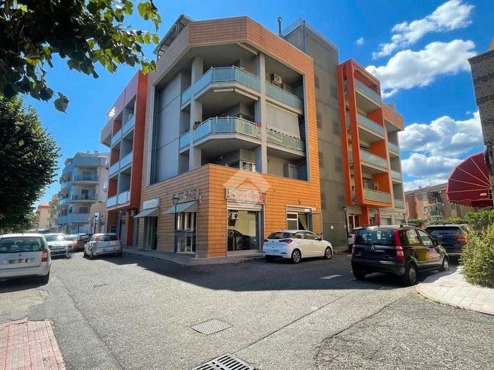 Appartamento quadrilocale in vendita in Viale dei Normanni, Rossano Stazione, CoriglianoRossano
