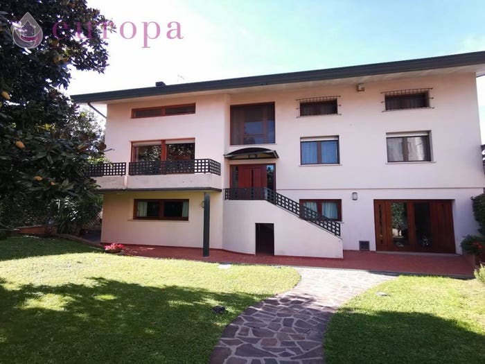 Casa con 6 locali in vendita in via caravaggio, Centro, Casarsa della Delizia