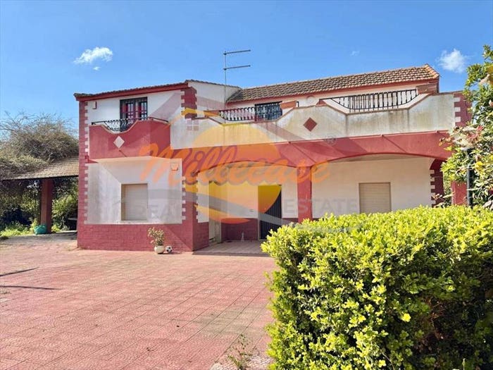 Casa con 6 locali in vendita in Via Olinto Marinelli, Fanusa, Siracusa