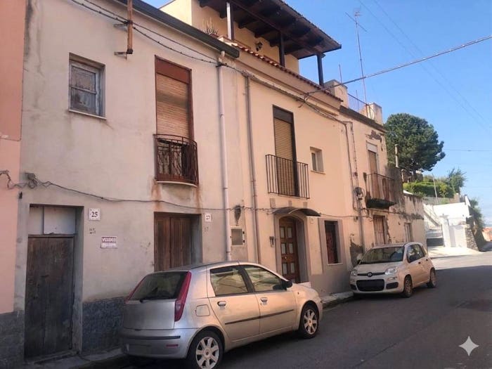 Casa con 5 locali in vendita in Via Statale Sant'Antonino, Centro, Barcellona Pozzo di Gotto