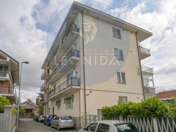 Appartamento trilocale in vendita in Via Nino Costa, Centro, La Loggia