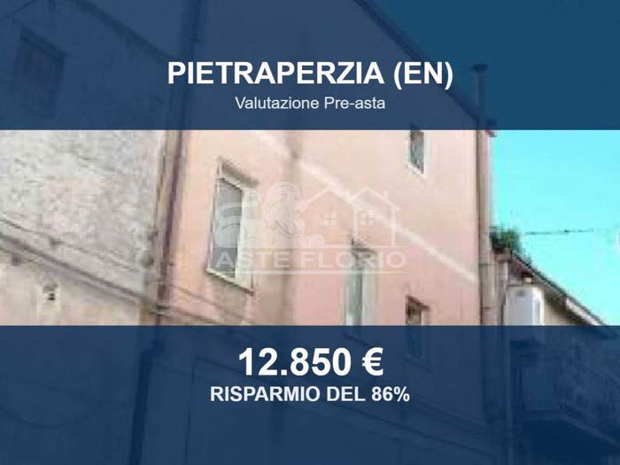 Casa con 5 locali in vendita in Via Tortorici Cremona, Pietraperzia