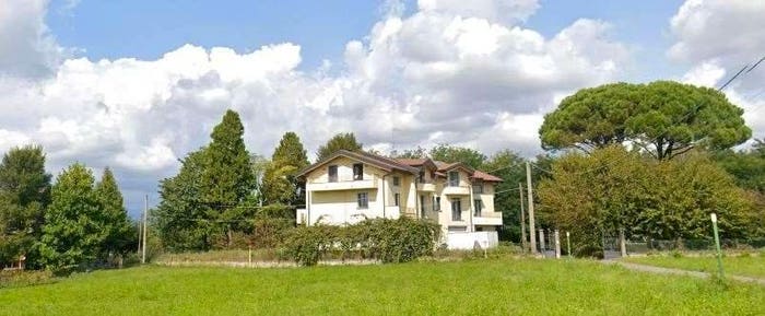 Appartamento trilocale in vendita in Via Tremoncino, Cassago Brianza