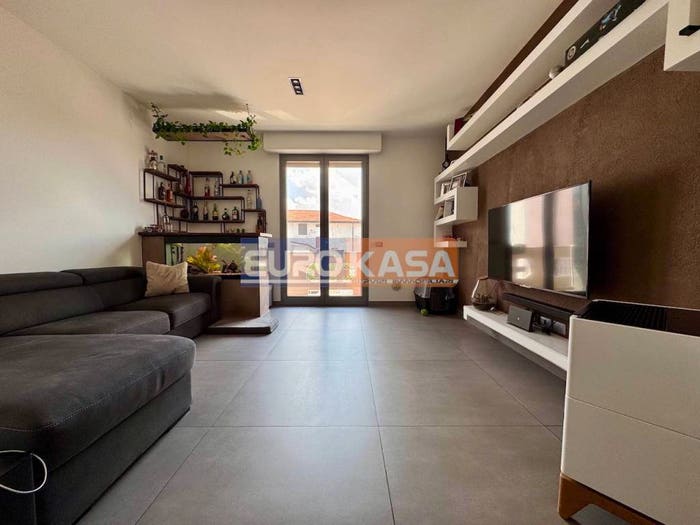 Appartamento quadrilocale in vendita in Via Carso, Madone