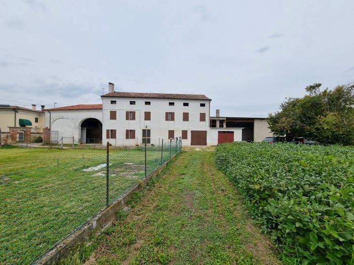 Casa con 6 locali in vendita in via santa maria maddalena, Montegaldella