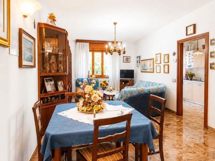 Appartamento con 6 locali in vendita in Quartiere Gobetti, Centro, Aulla