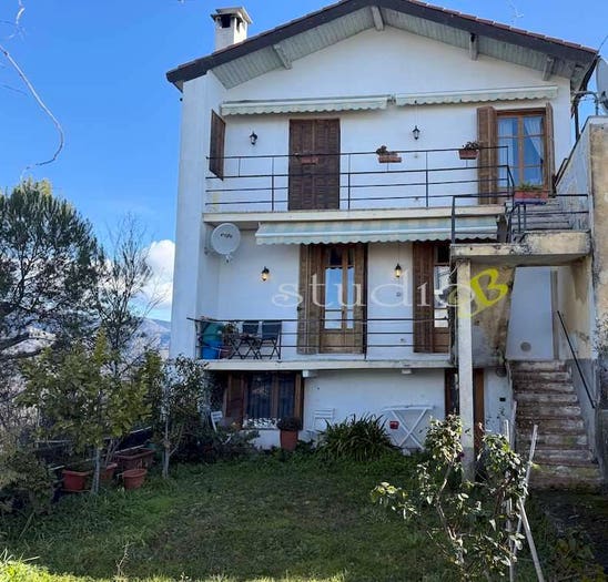 Casa con 5 locali in vendita in Via Matteotti, Perinaldo