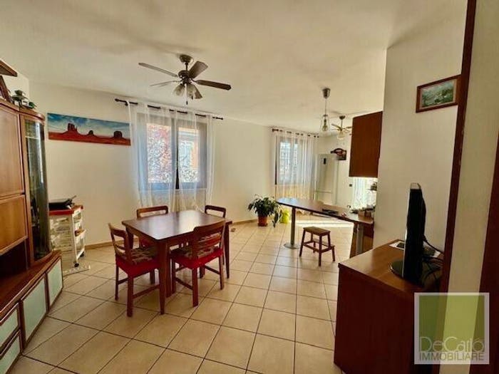 Appartamento con 6 locali in vendita in Centro, Falconara Marittima