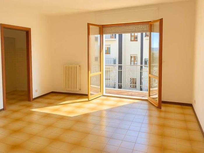 Appartamento con 5 locali in vendita in Tabano Montecappone, Jesi
