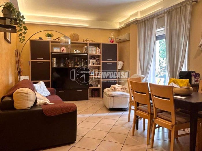 Appartamento quadrilocale in vendita in Via Giacomo Puccini, Centro, Gravina di Catania