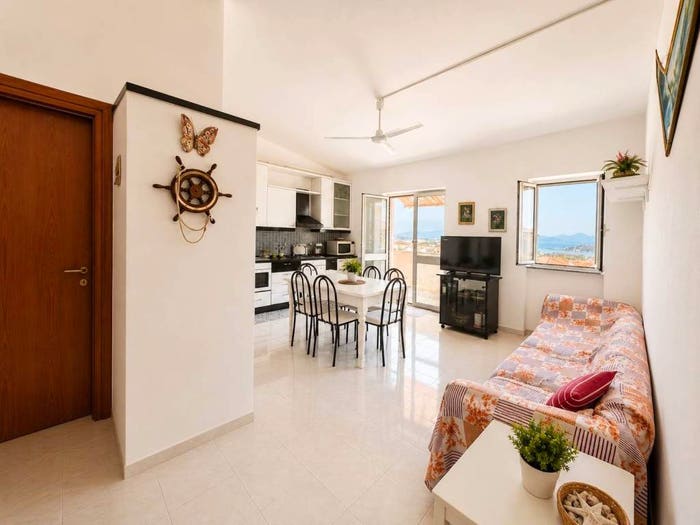 Appartamento quadrilocale in vendita in Via cala chiesa, La Maddalena