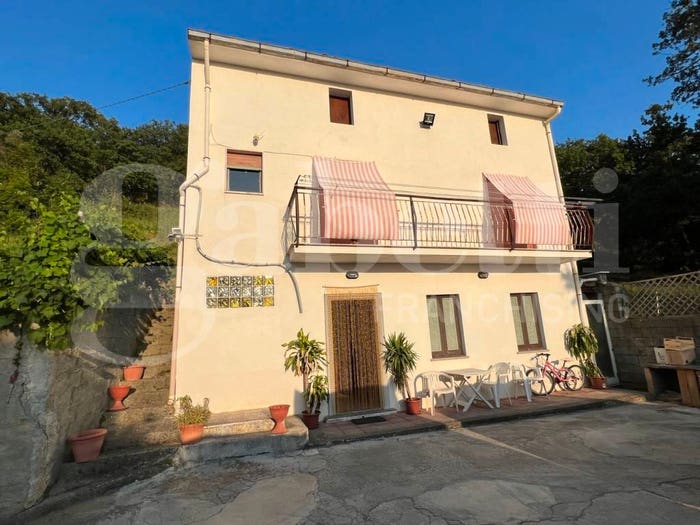 Casa trilocale in vendita in Strada provinciale, Amantea