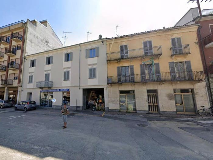 Appartamento bilocale in vendita in Piazza Alfieri, Centro, Mombercelli