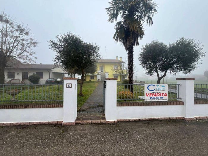 Casa quadrilocale in vendita in Via Enos Fusetti, Crociara, Ariano nel Polesine
