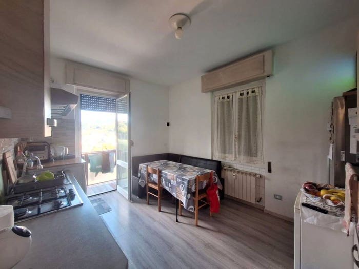Appartamento con 5 locali in vendita in Salita Daniele Morchio, Bolzaneto, Genova