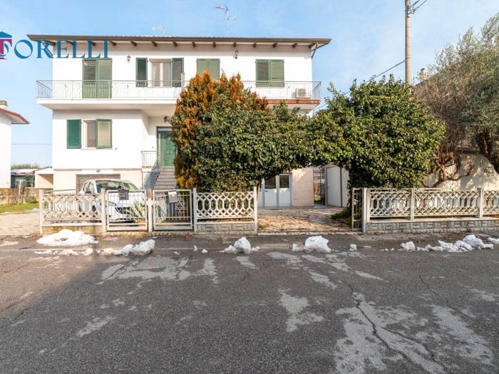 Casa con 6 locali in vendita in Via della Pace, Budrio, Longiano
