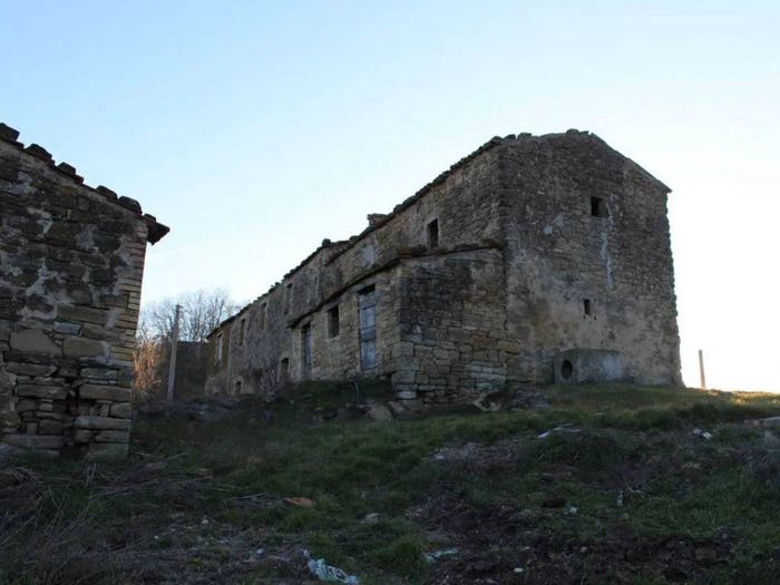 Casa con 6 locali in vendita in Vocabolo Monteverde, Valfabbrica