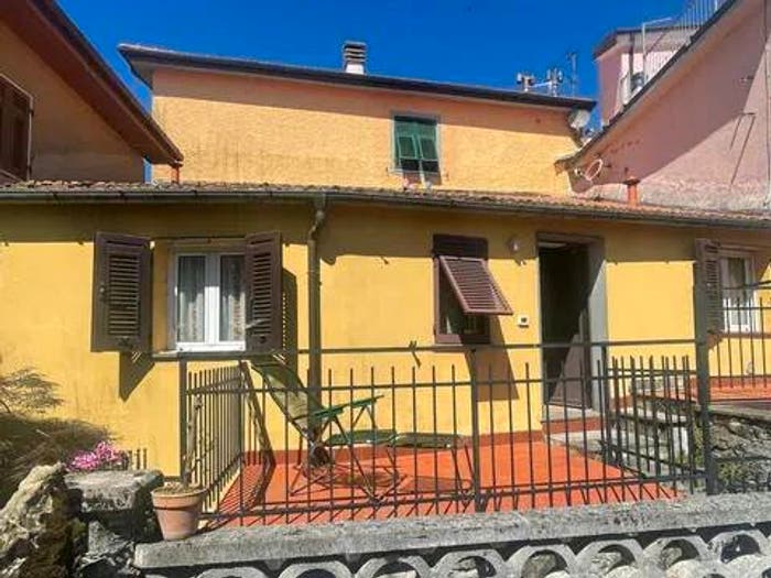Appartamento trilocale in vendita in Via Roma No Number, Serò, Zignago