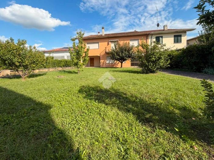 Casa quadrilocale in vendita in Via Dante Alighieri, Centro, Manerbio