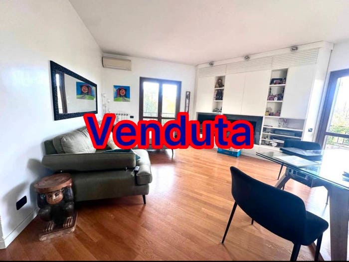 Appartamento trilocale in vendita in Via Giuseppe Silla, La Giustiniana, Roma
