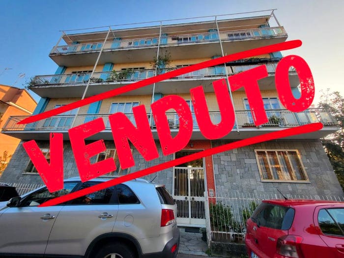 Appartamento con 5 locali in vendita in Via Gioacchino Rossini, Zona Periferica, Chieri