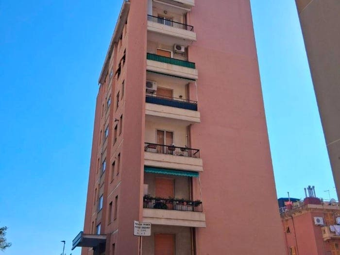 Appartamento trilocale in vendita in Via Coronata, Cornigliano, Genova