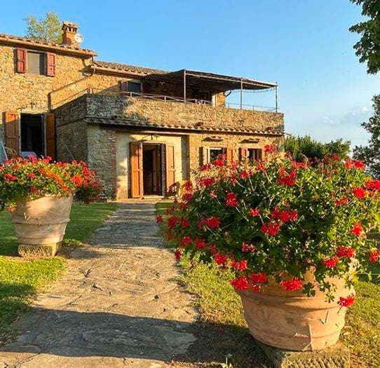 Casa con 6 locali in vendita in Via Pian Di Marte, Lisciano Niccone