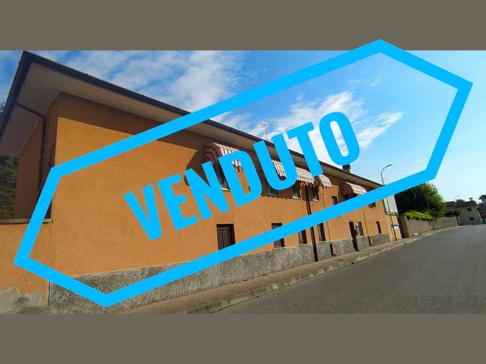 Appartamento trilocale in vendita in Via Lago, Centro, Borghetto Lodigiano
