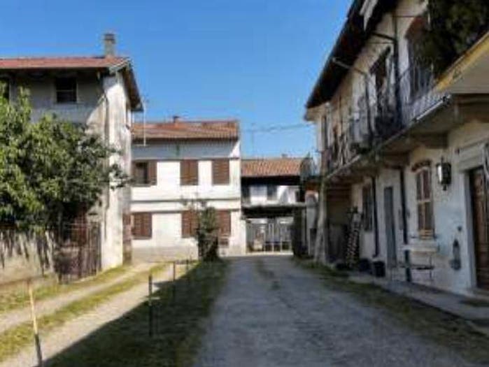 Casa quadrilocale in vendita in Via Palestro, Centro, Cassolnovo
