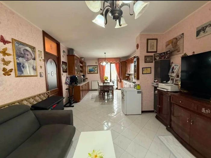 Appartamento quadrilocale in vendita in Via I Svevo, Contrada Prati, Castiglione del Lago