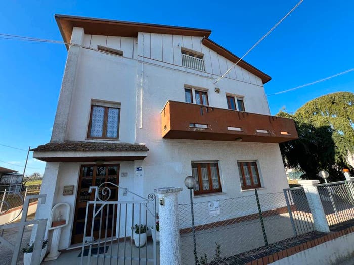 Casa con 6 locali in vendita in Contrada Girola di Valtenna, Fermo