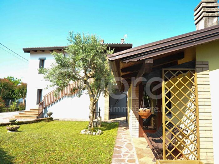 Casa con 6 locali in vendita in Cussignacco Paparotti, Udine