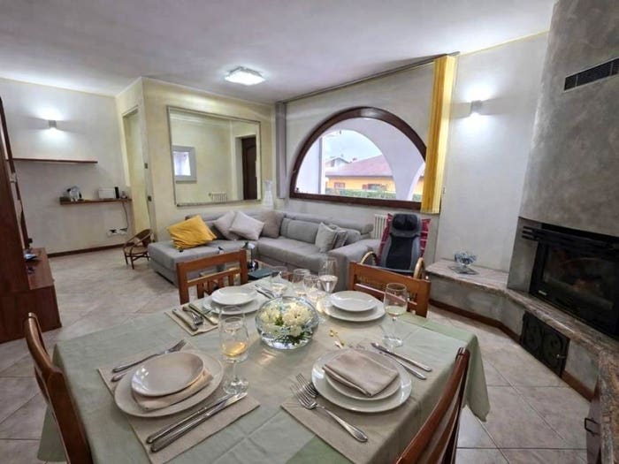 Casa con 5 locali in vendita in Via Crusinallo, Casale Corte Cerro