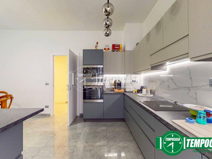 Appartamento trilocale in vendita in Via Montegrappa, Piazza Genova, Alessandria