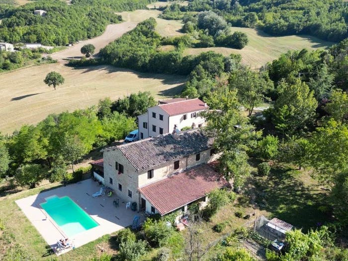 Casa con 6 locali in vendita in Località Servola, Camerino
