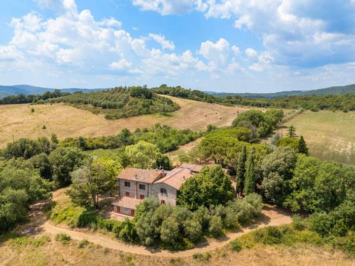 Casa con 6 locali in vendita in Via Don Milani, Murlo