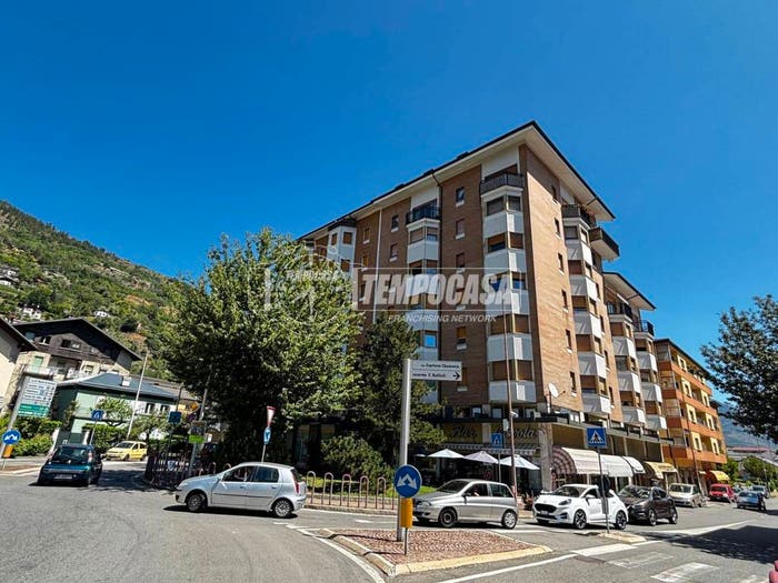 Appartamento trilocale in vendita in Corso Saint Martin de Corleans, Centro, Aosta