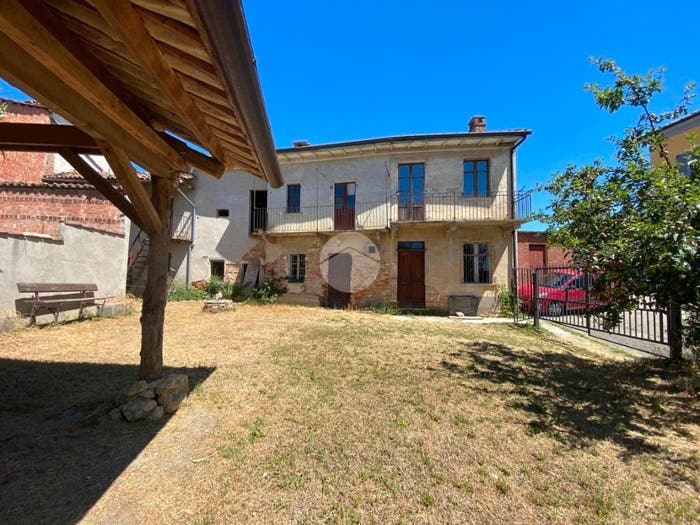 Casa con 6 locali in vendita in Casa semindipendente Via Vittorio Emanuele II, San Desiderio, Calliano