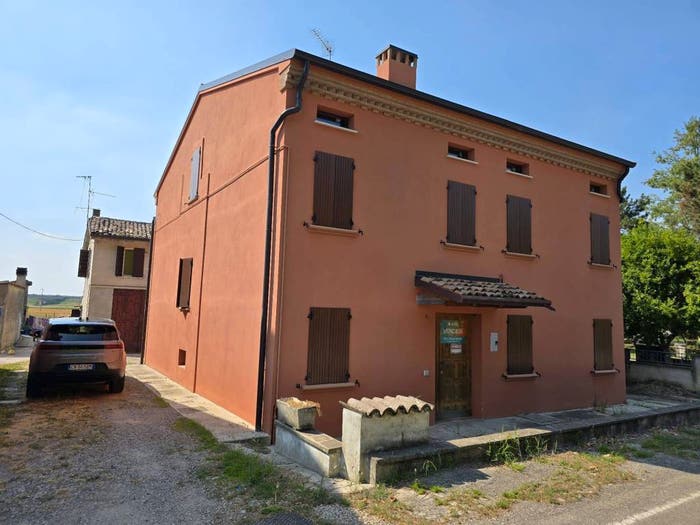 Casa con 6 locali in vendita in Via Campodoso, Finale Emilia