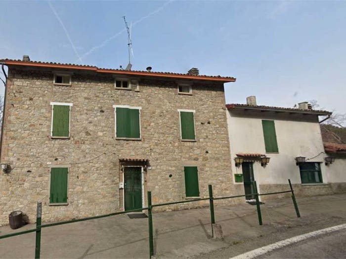 Casa con 6 locali in vendita in Via Battilocchi, Centro, Calestano