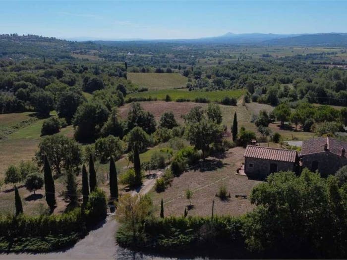 Casa con 6 locali in vendita in Lucignano